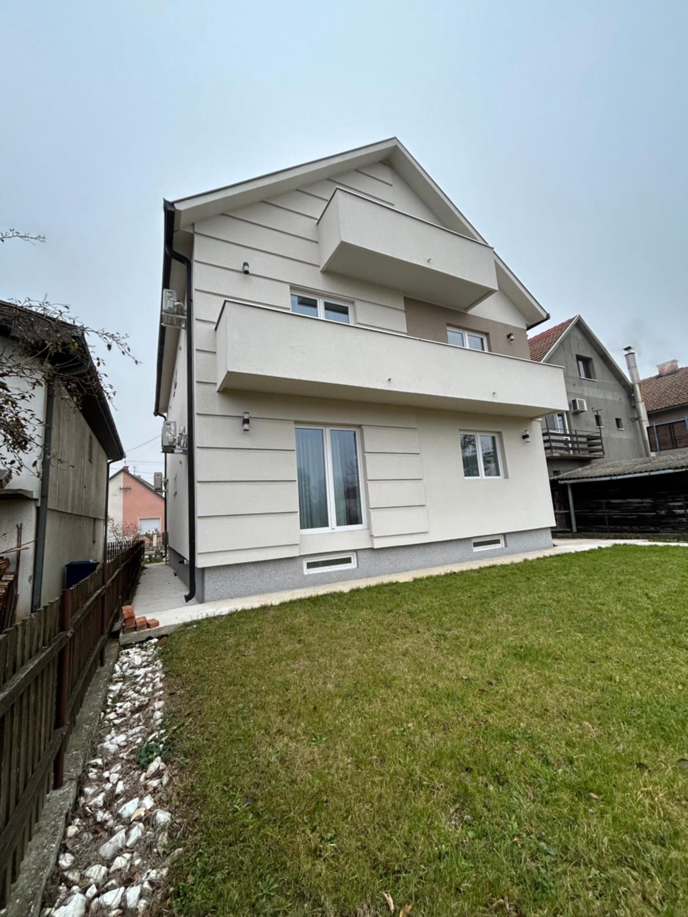 La Mirage view 2