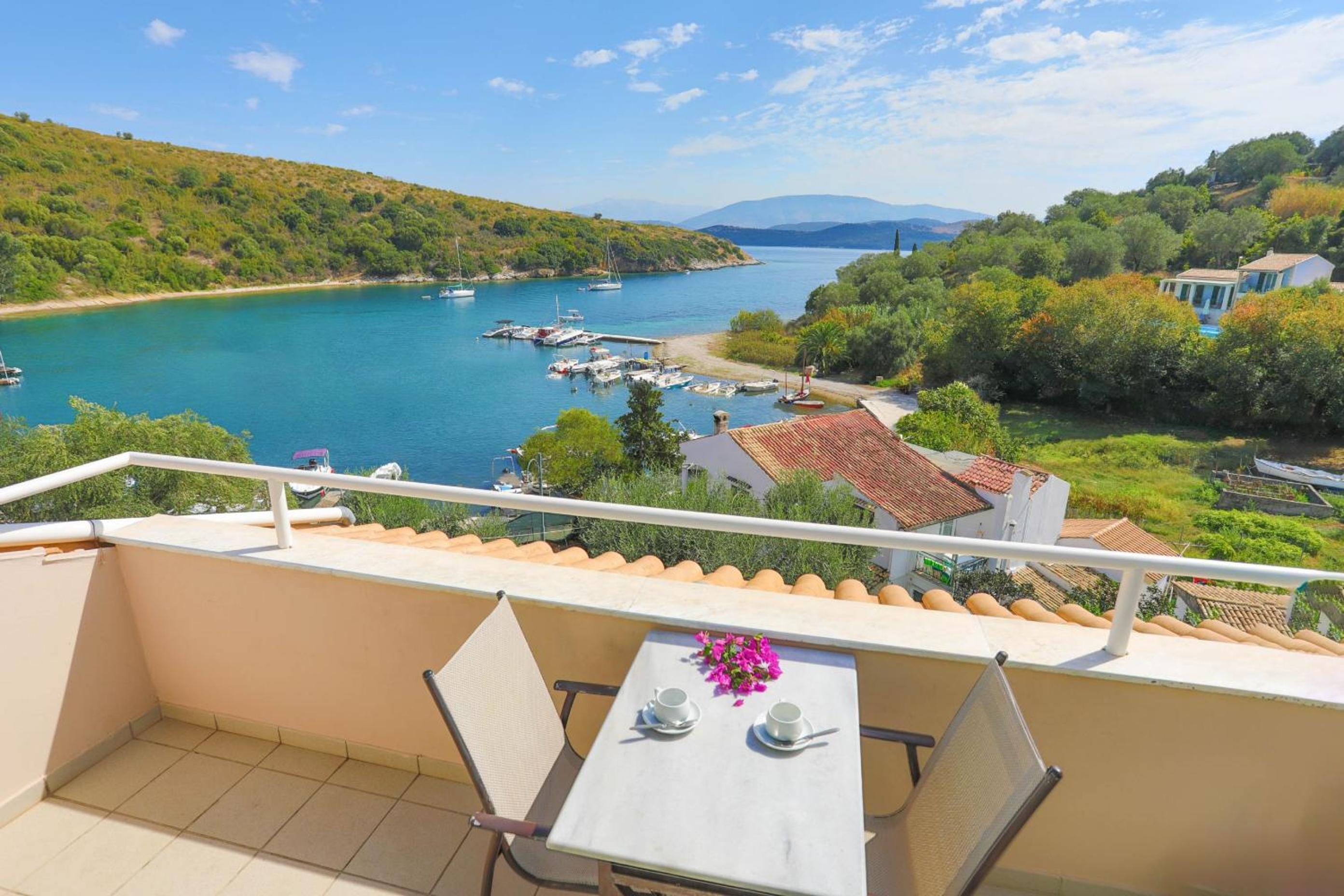 Anna Apartment Agios Stephanos photo 4