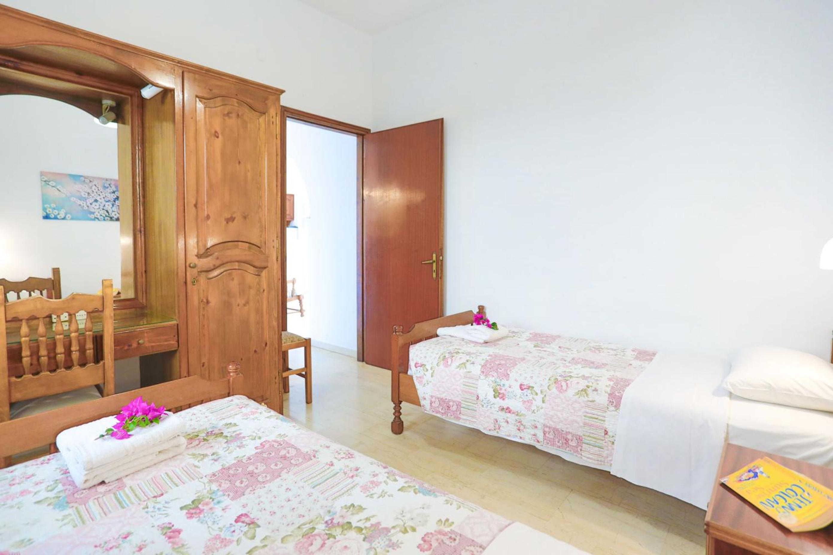 Evanna House in Saint Stephanos photo 2