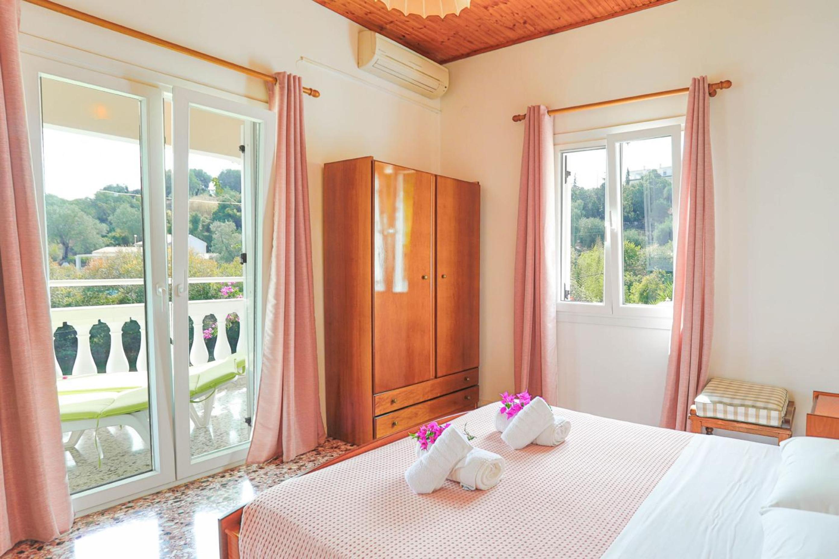 Irena Saint Stephanos photo 5