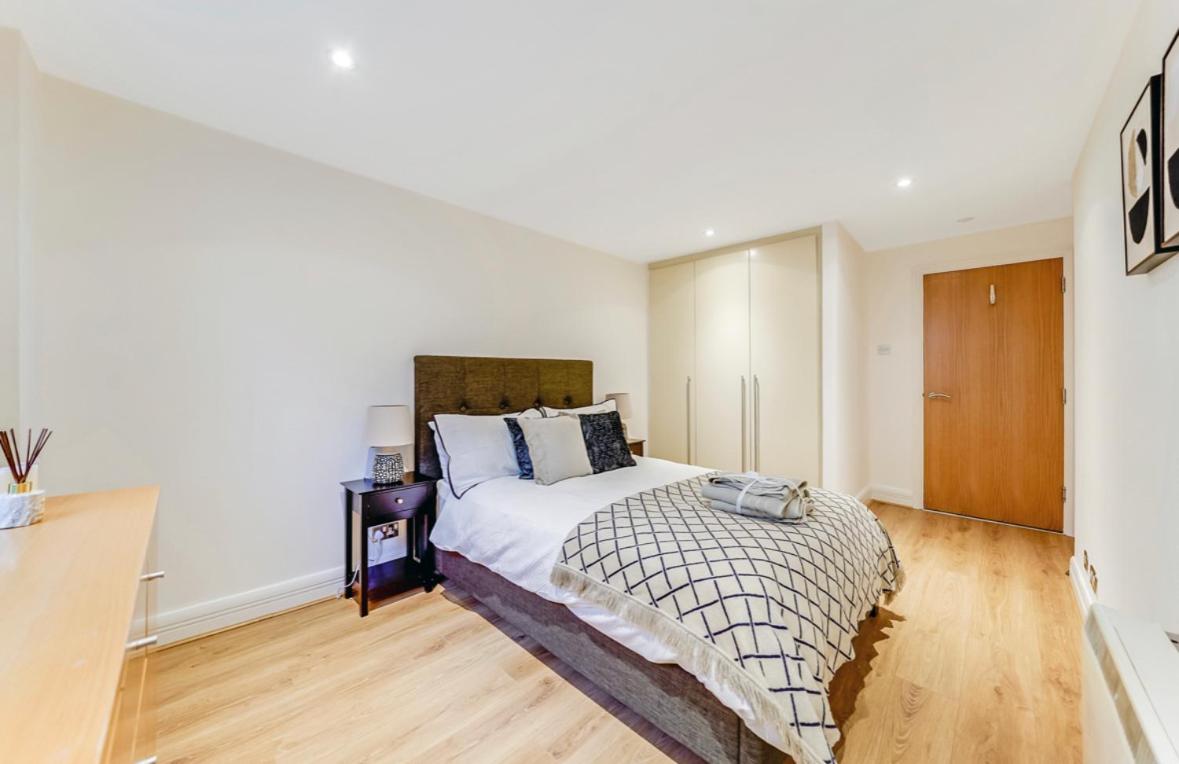 Prime Central flat at Marylebone