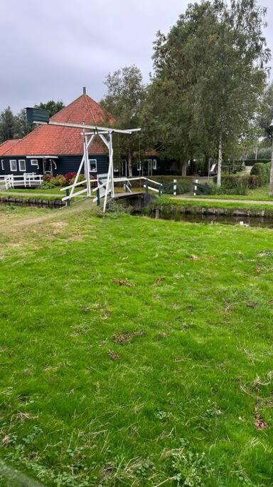 Beautiful farmhouse near Amsterdam center