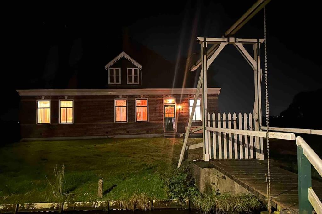 Beautiful farmhouse near Amsterdam center