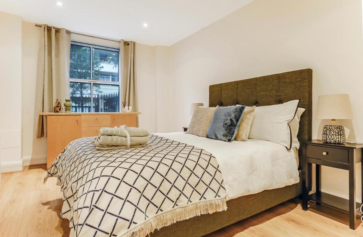 Prime Central flat at Marylebone