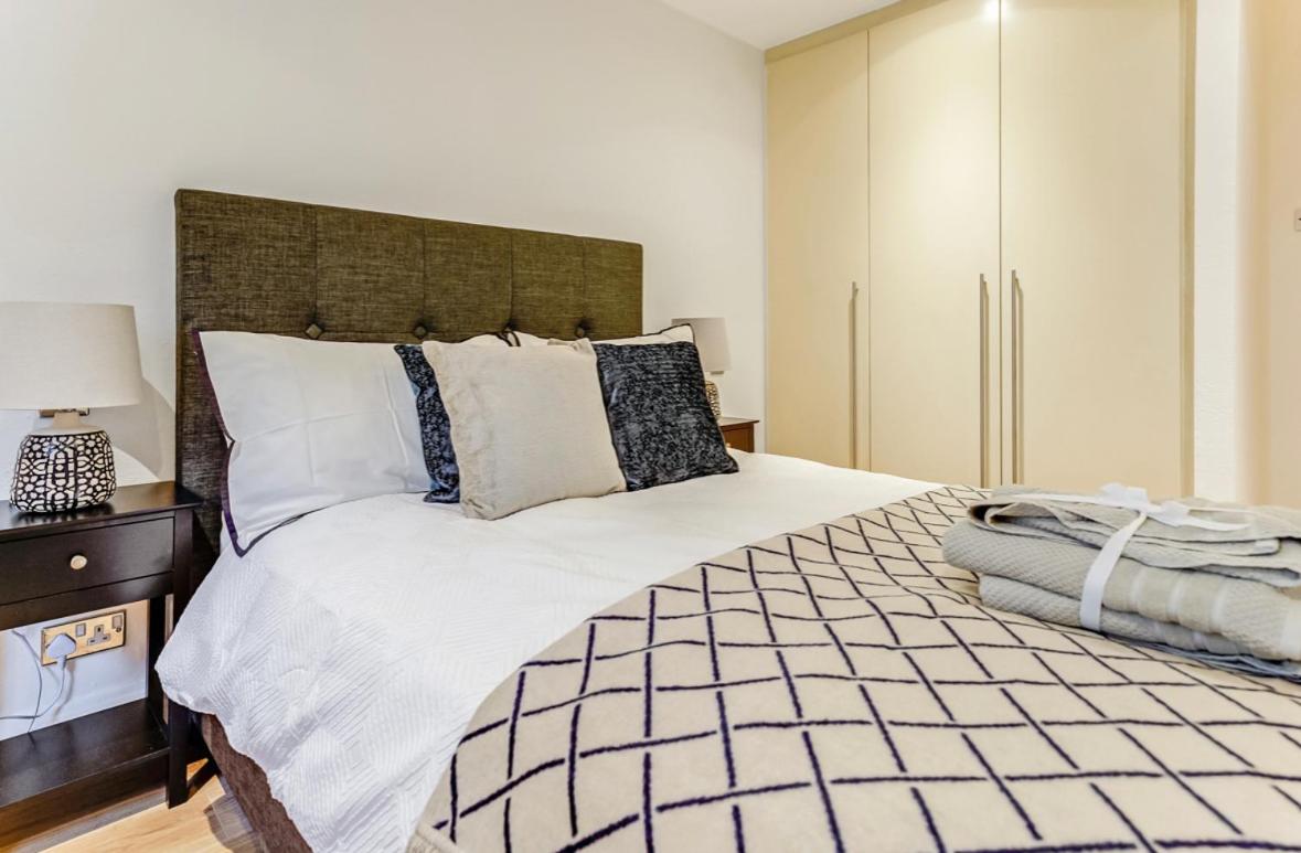 Prime Central flat at Marylebone