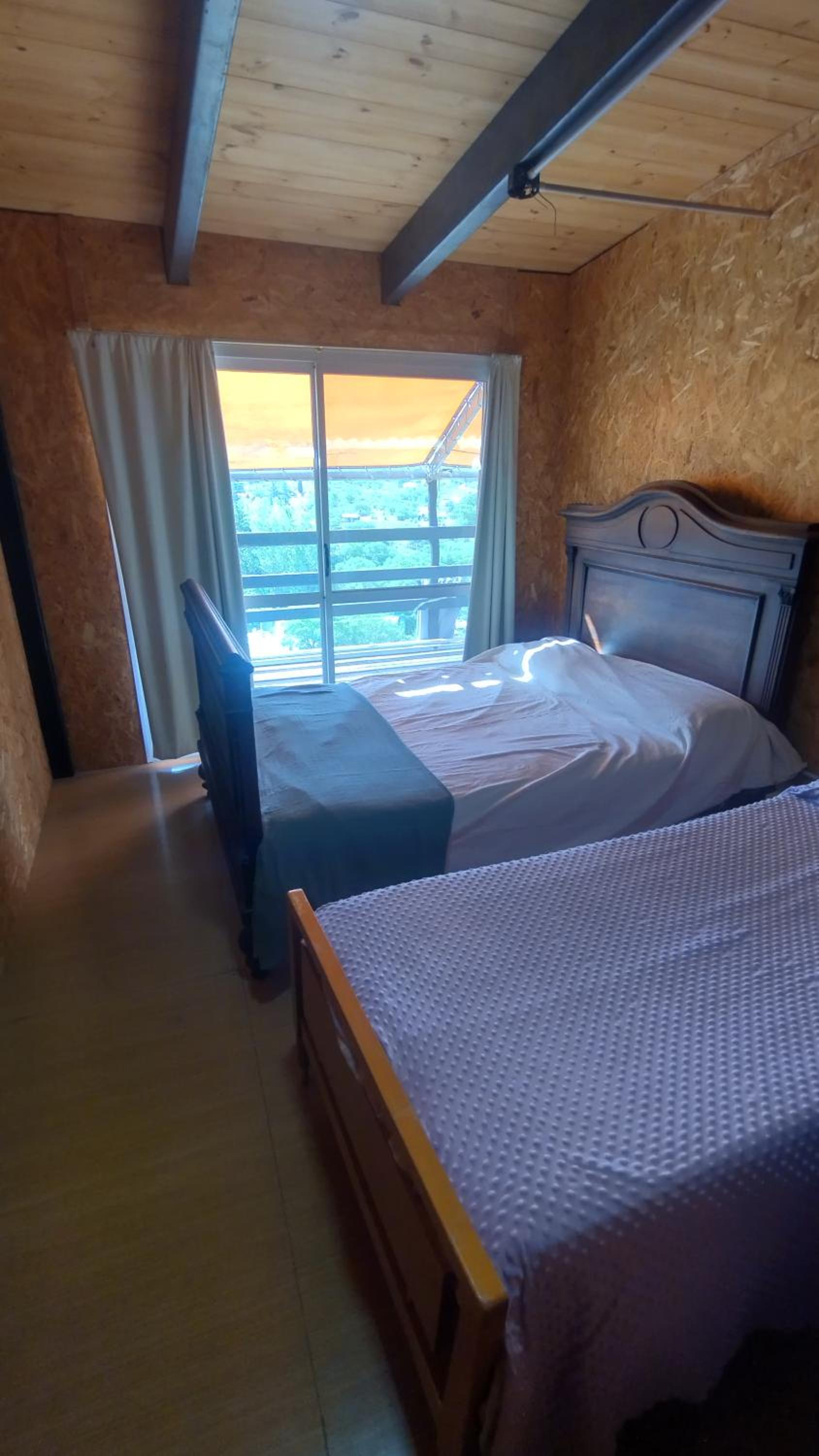 Casa Hebe - En las sierras de Córdoba - cuenta con tres habitaciones y capacidad para 8 personas, tranquila con increibles vistas