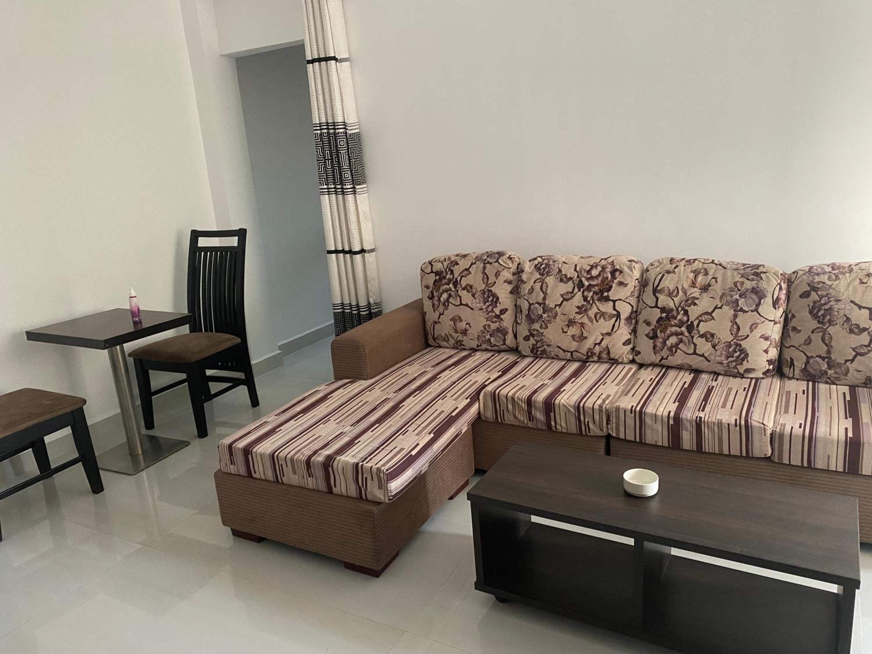 Apartment near Colombo Airport view 3