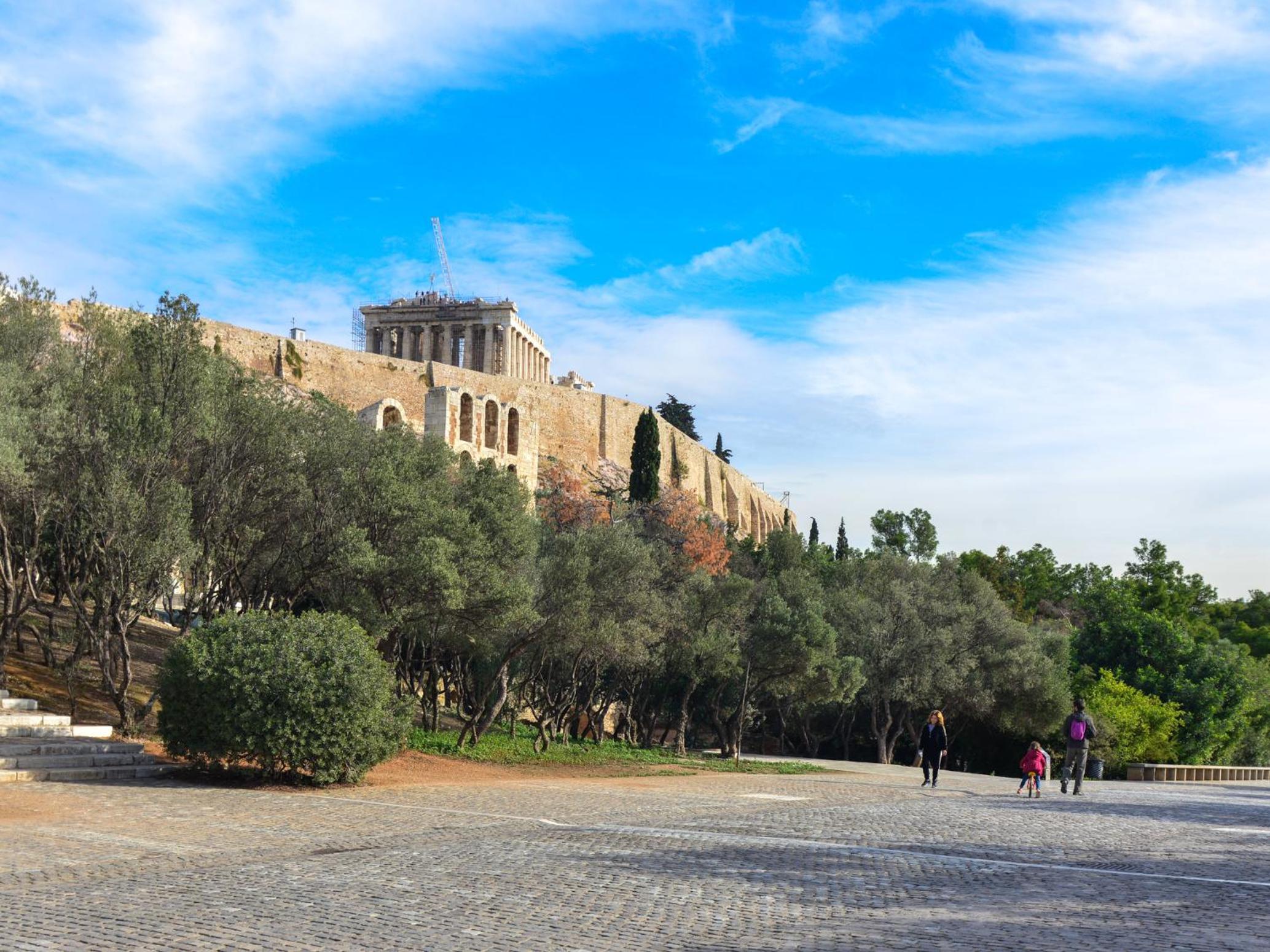 Acropolis Heart 2 Bdr with 2 attached bathrooms next to the site
