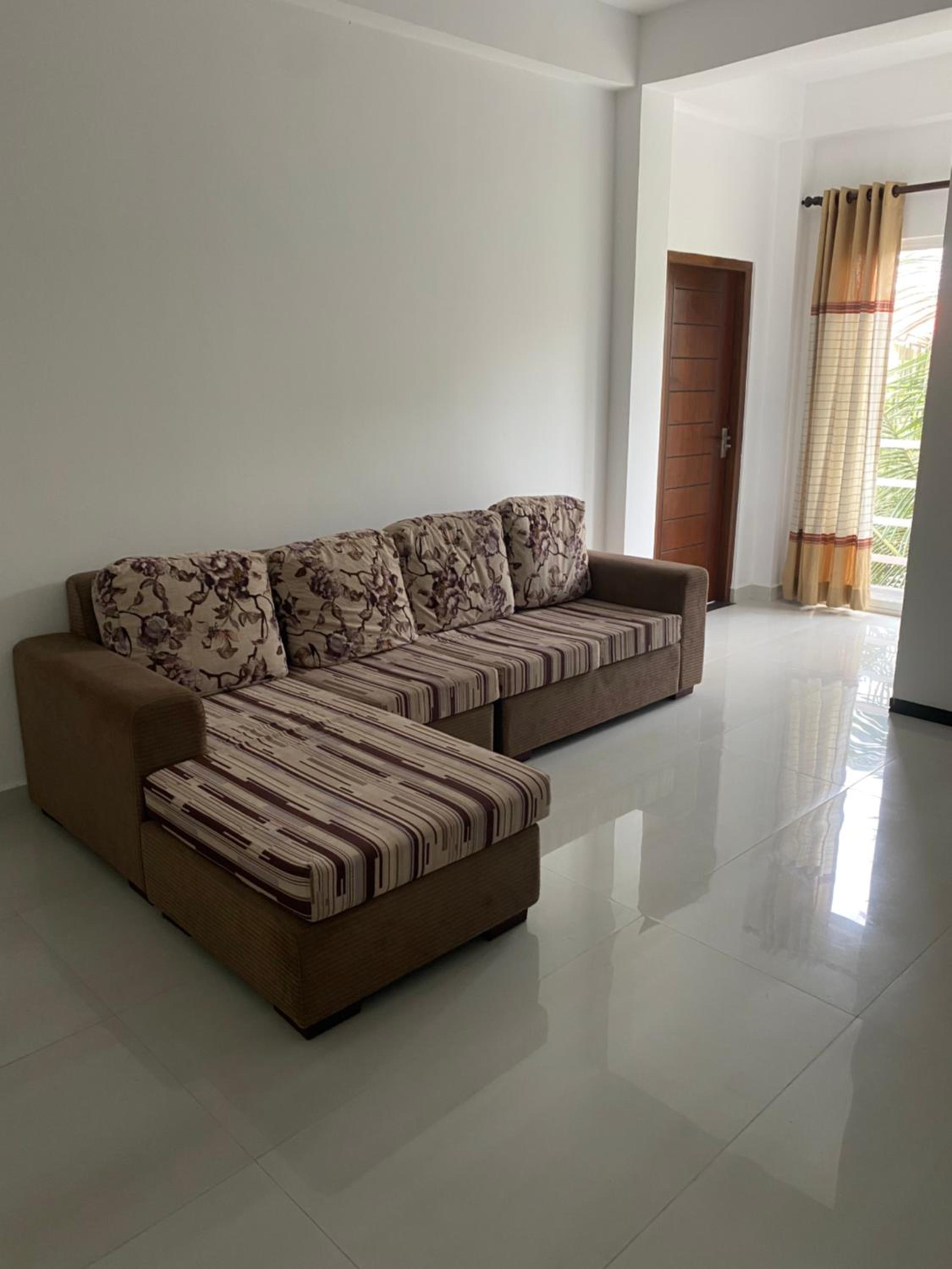Apartment near Colombo Airport view 2
