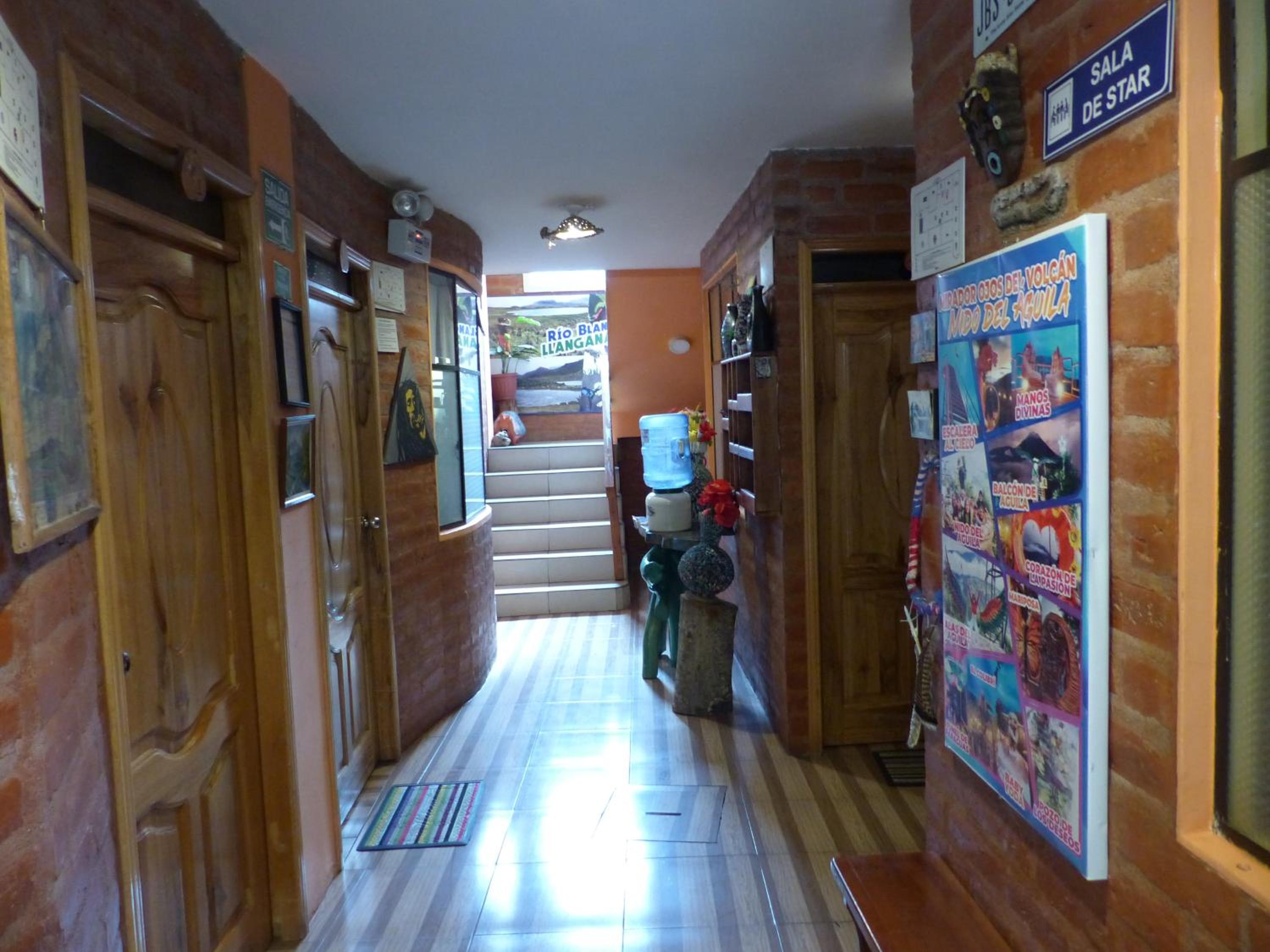 Hostal La Casa Amarilla City
