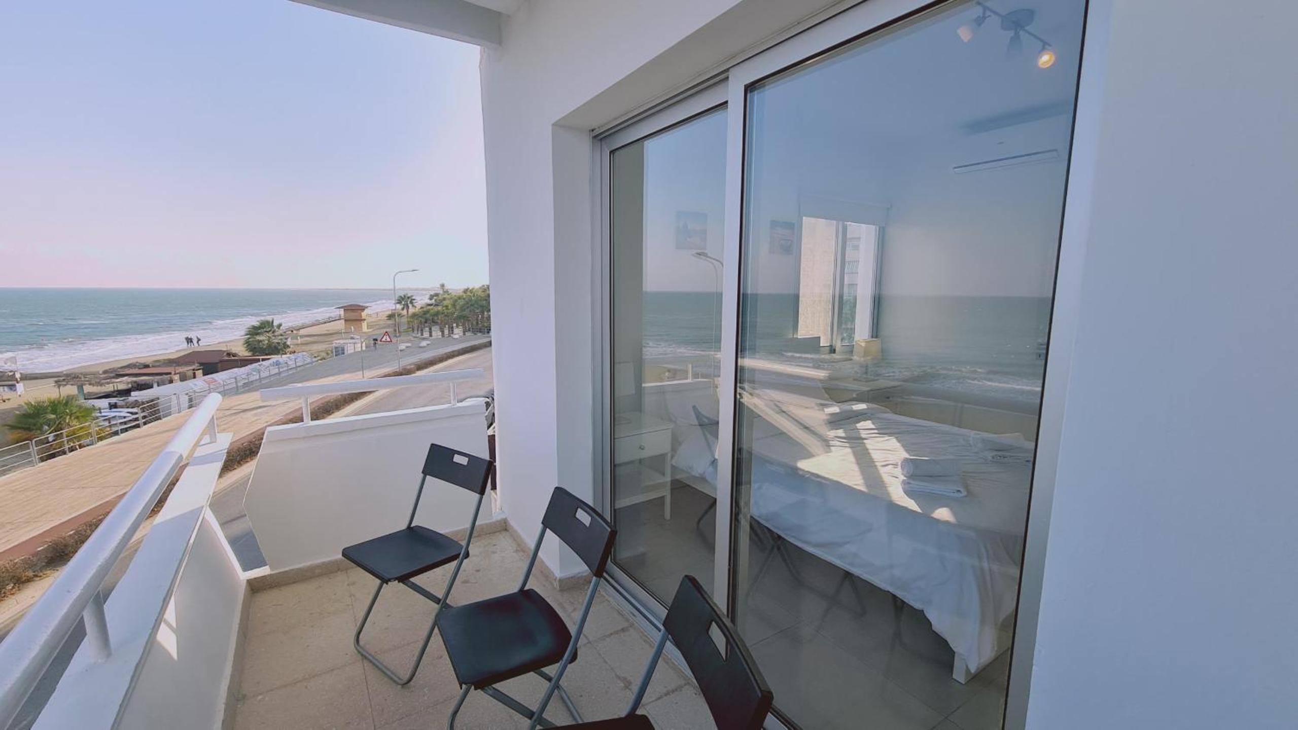 STAY Beach Wave Apartment