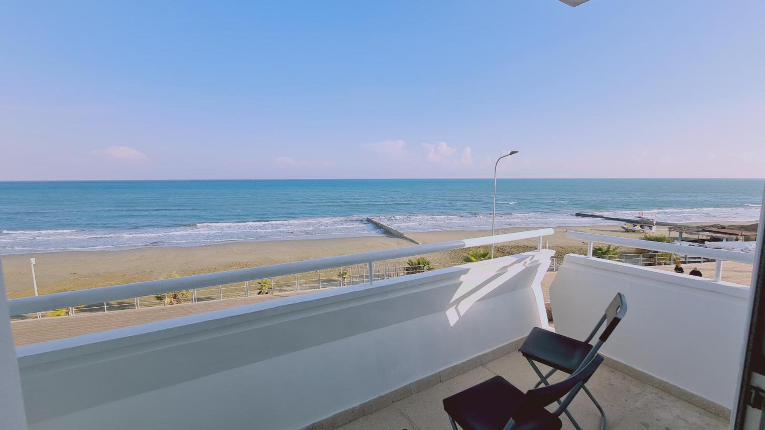 STAY Beach Wave Apartment