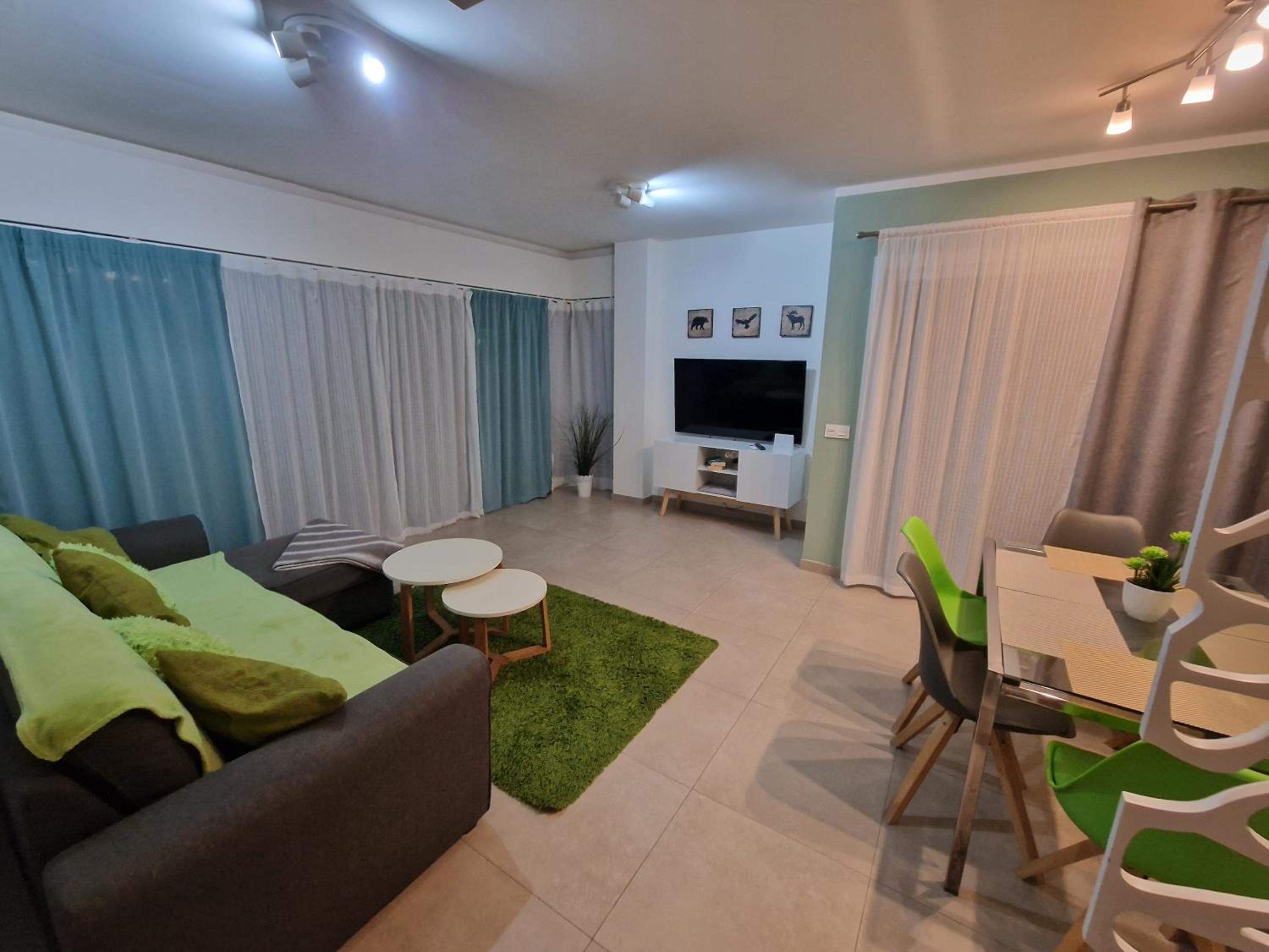 Villa Paraiso-Luxury Villa with Heated Pool