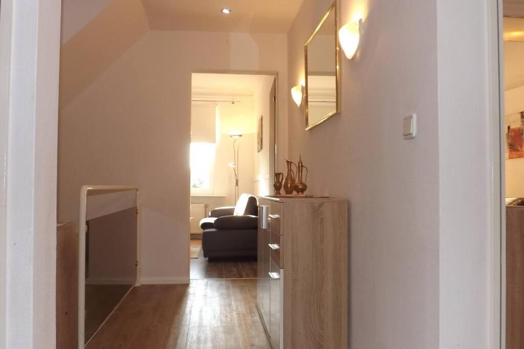 Town-Villa, Apartment, living room with big Sofa bed , 2 bedroom, 1kitchen, 1bathroom, 1 office, 1 garden