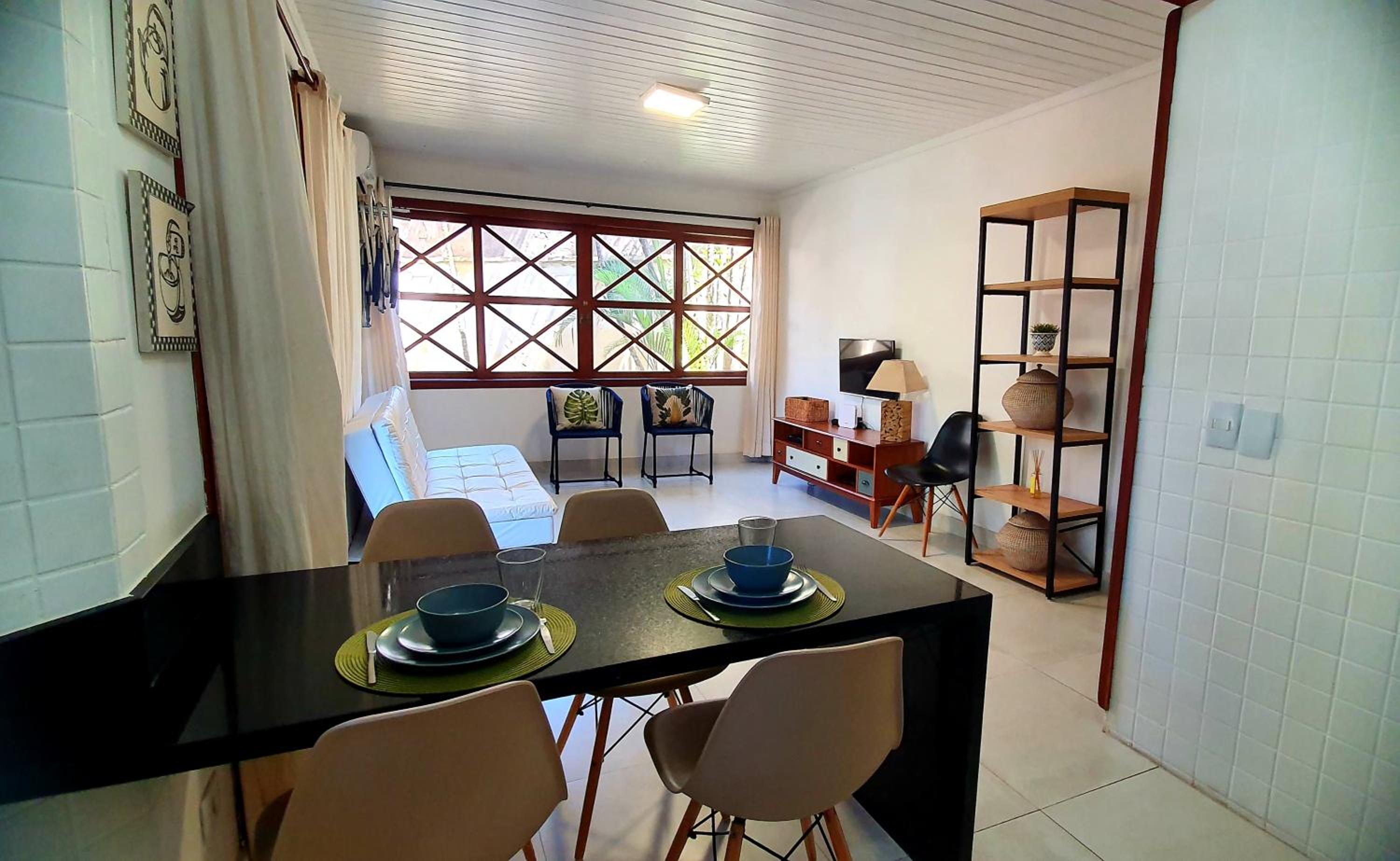 Flats de 1 e 2 dorm a 50m da Praia Maresias - Cond Lazer Completo