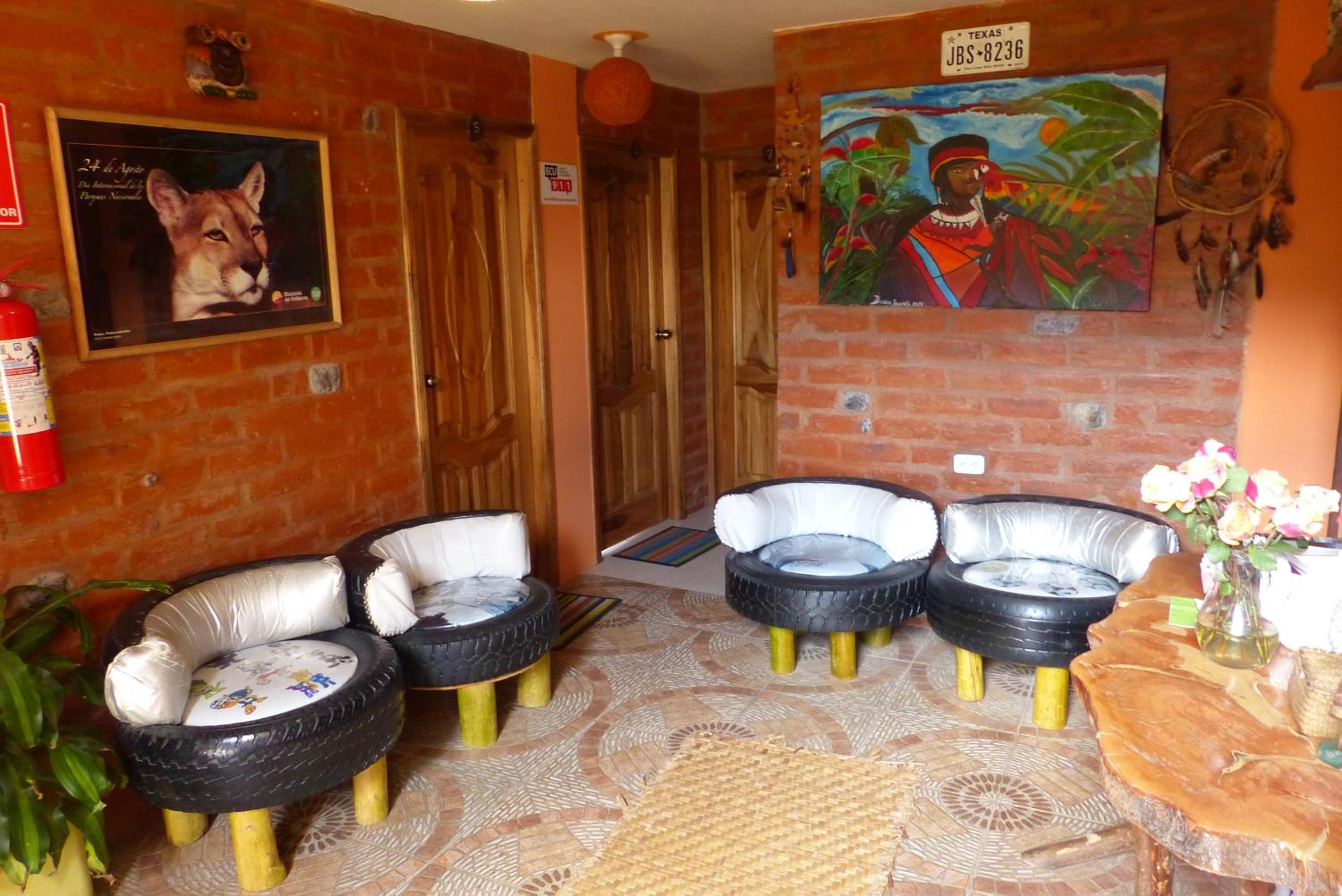 Hostal La Casa Amarilla City