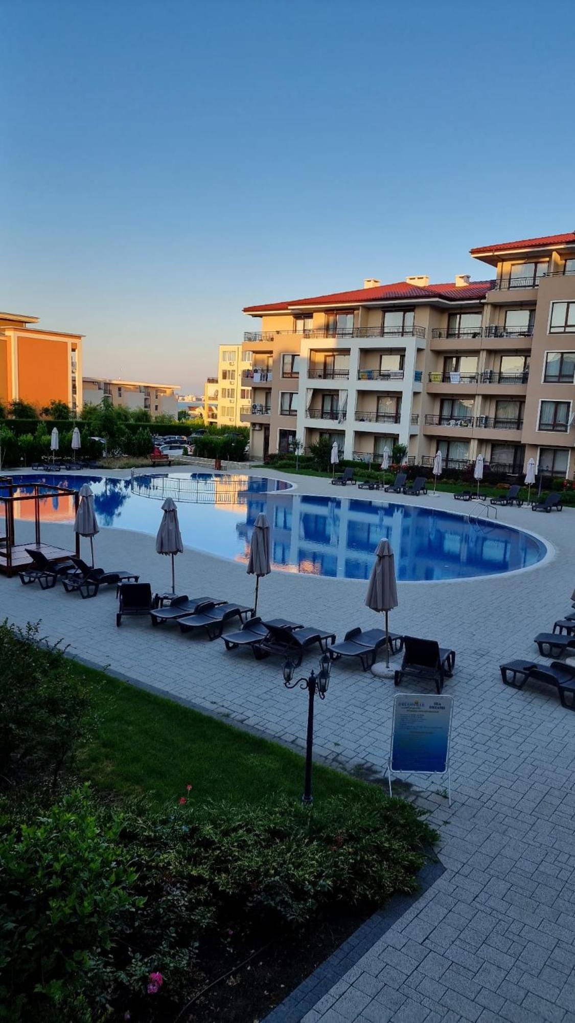 Sea Dreams Sunrise Apartment