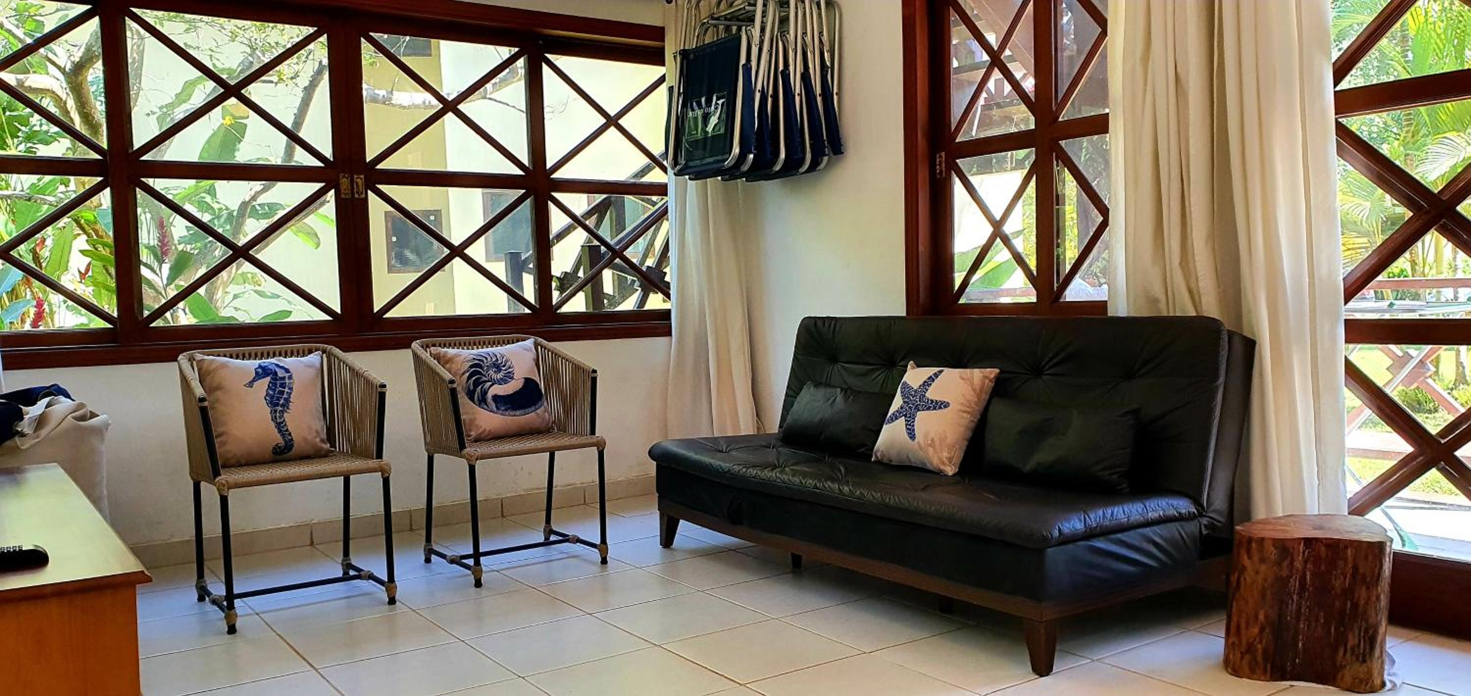 Flats de 1 e 2 dorm a 50m da Praia Maresias - Cond Lazer Completo