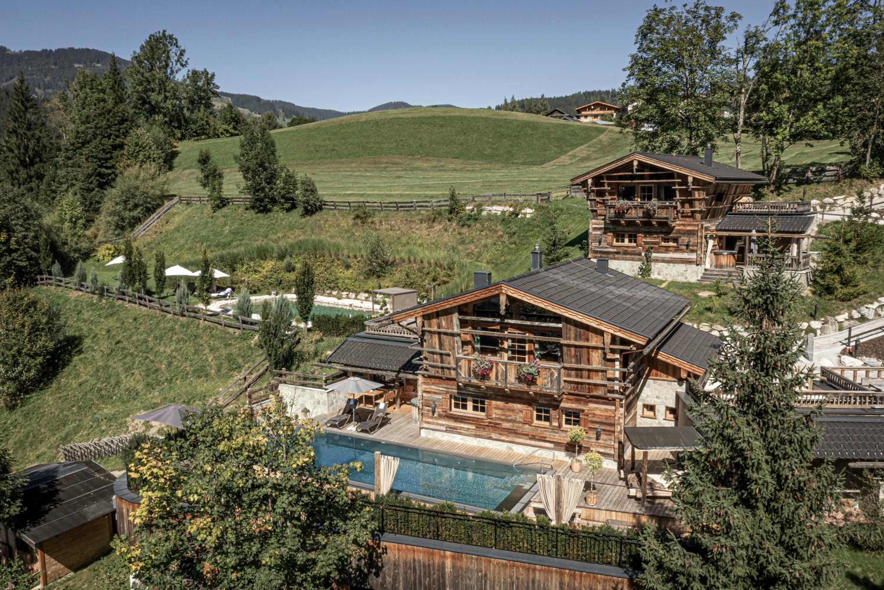 Pool Luxury Lodge