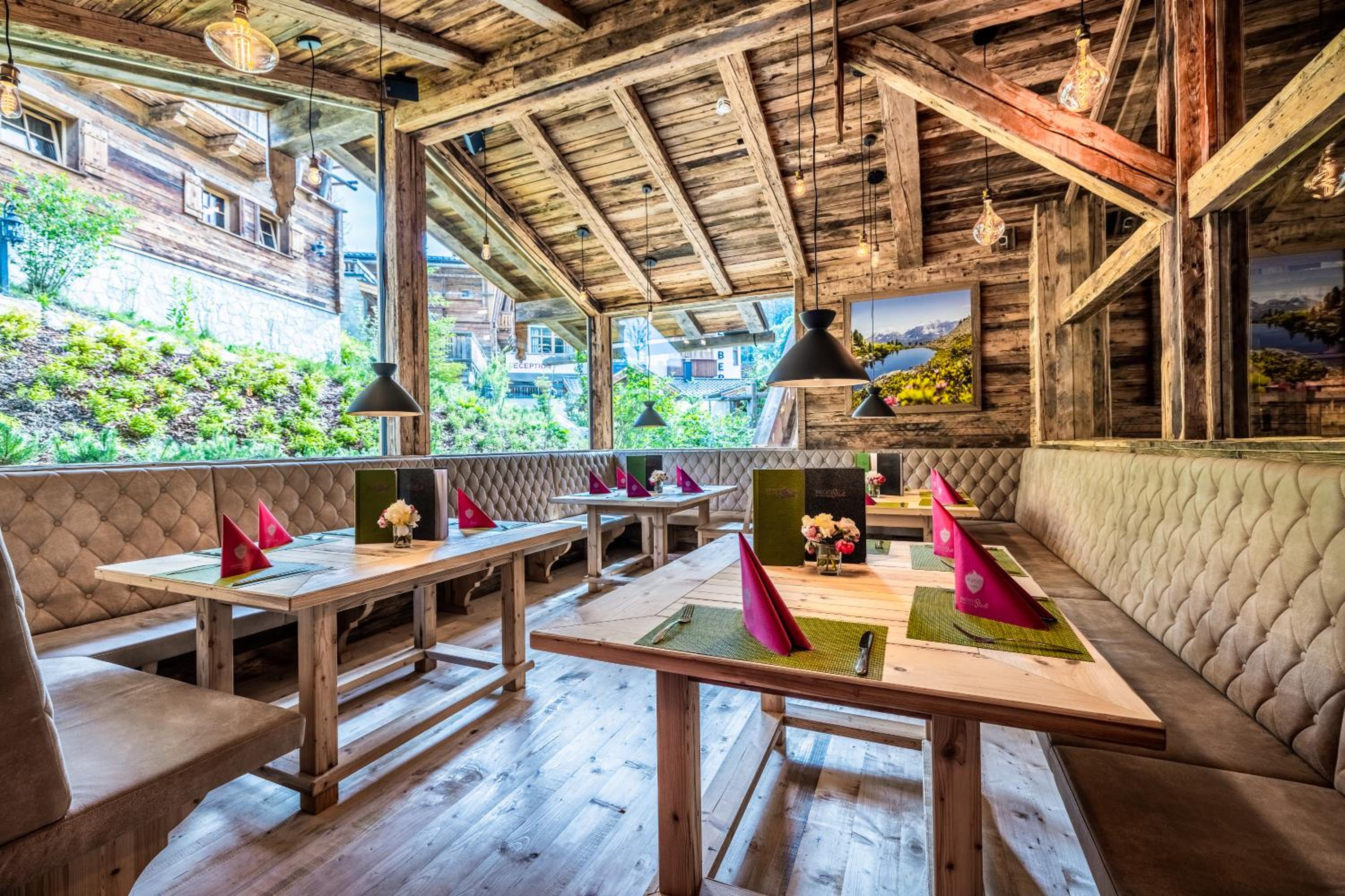 Pool Luxury Lodge
