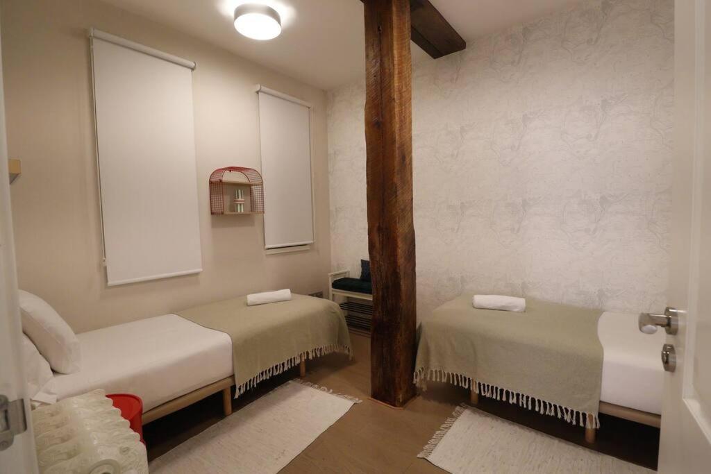 Prime Location Modern Stay