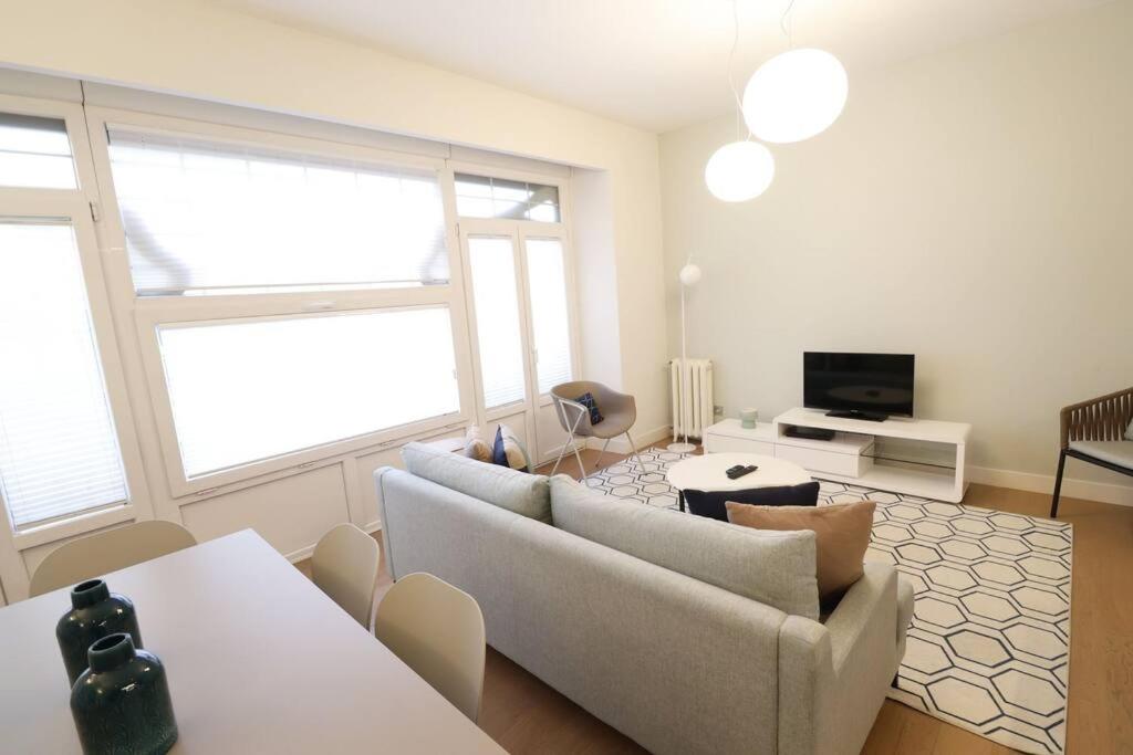 Prime Location Modern Stay
