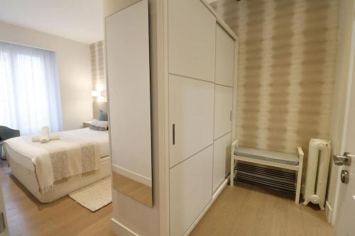 Prime Location Modern Stay