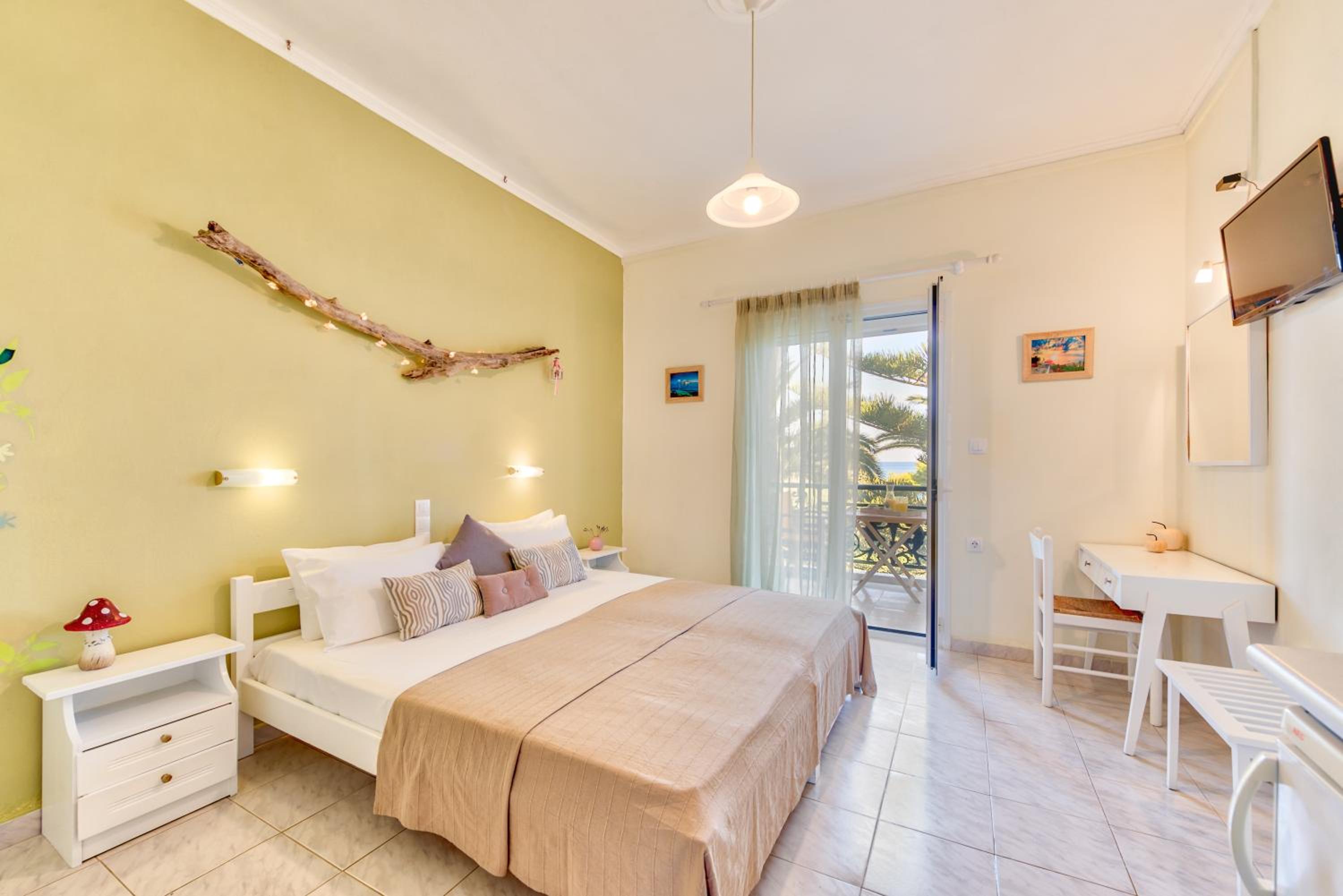 Panorama Studios & Apartments