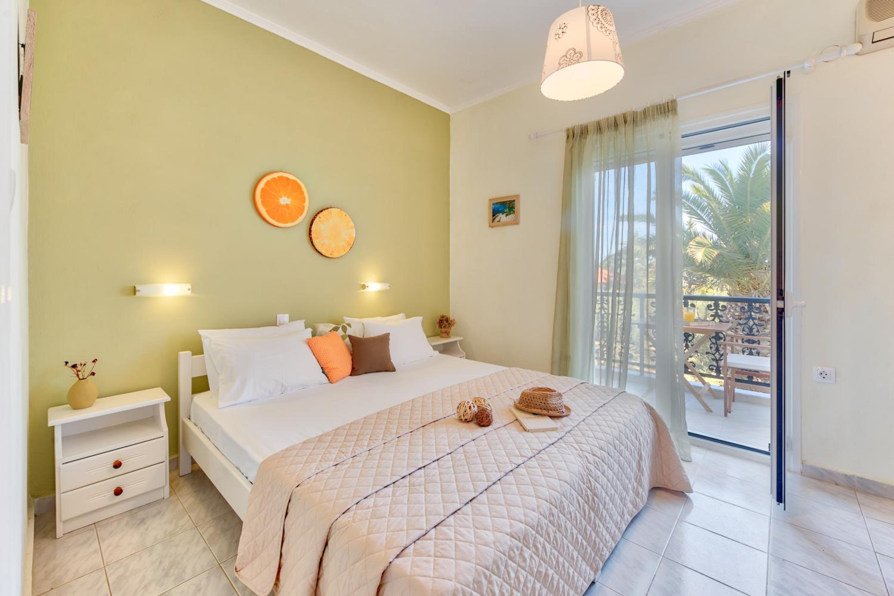 Panorama Studios & Apartments