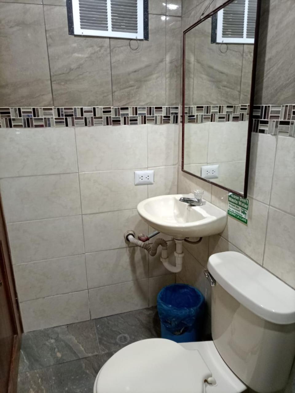 Hostal Atlantis