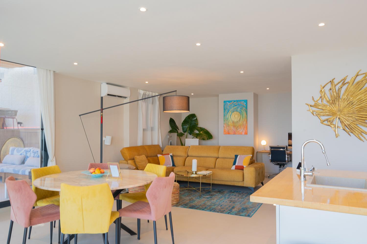 250sqm Garden Duplex with Jacuzzi, Sea View Cinema
