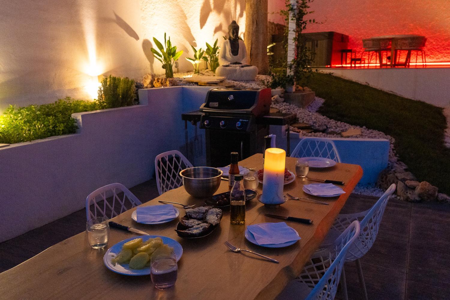 250sqm Garden Duplex with Jacuzzi, Sea View Cinema