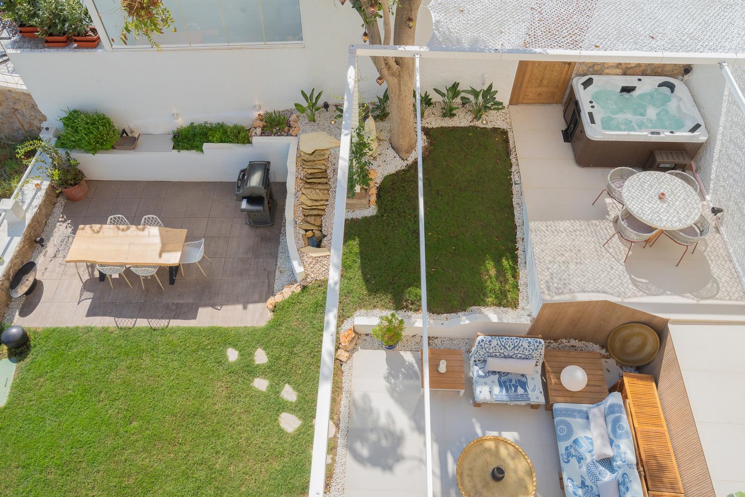 250sqm Garden Duplex with Jacuzzi, Sea View Cinema photo 4