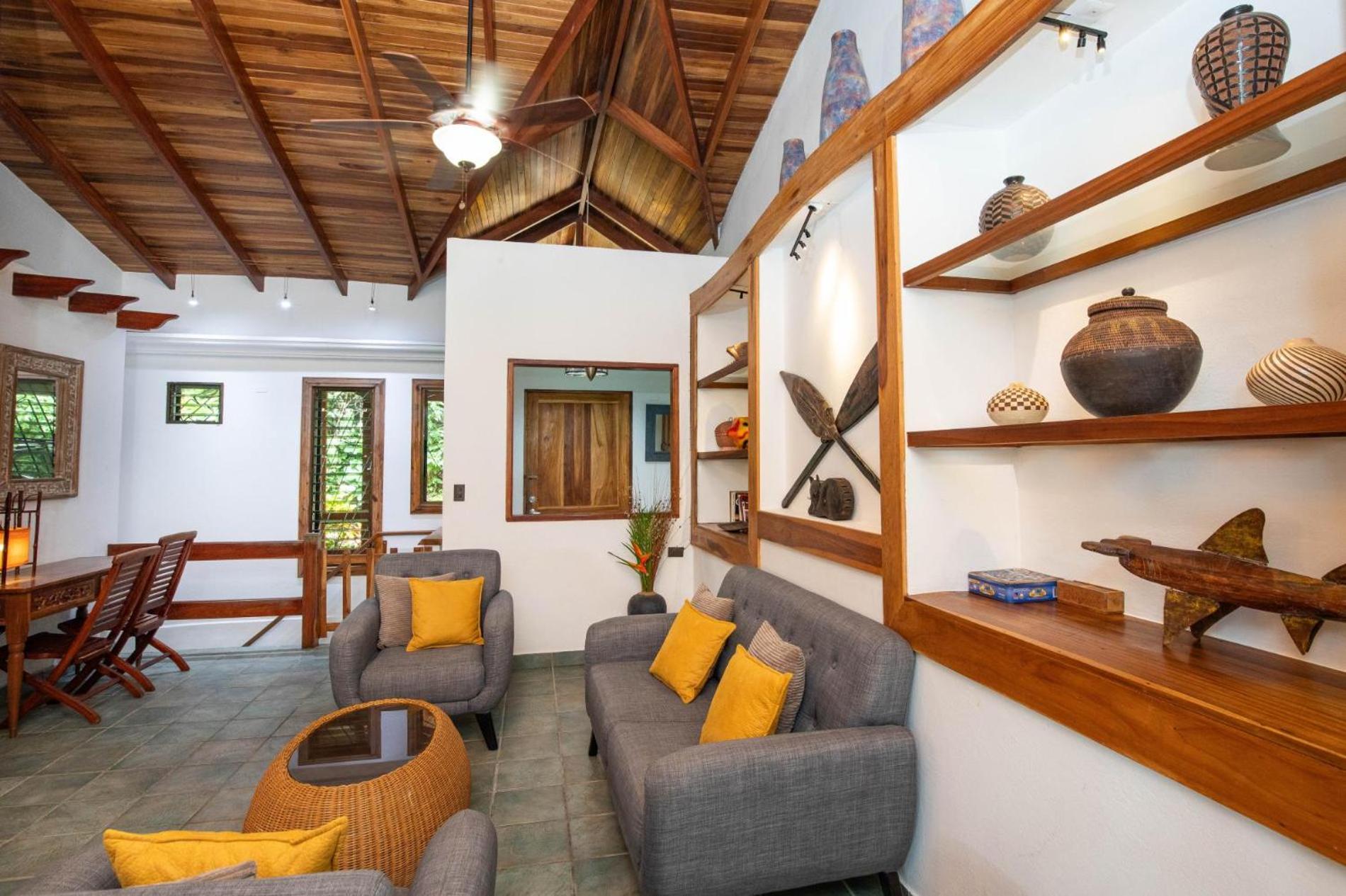 4BR Villa MotMot in w exclusive pool Wifi Ac view 5