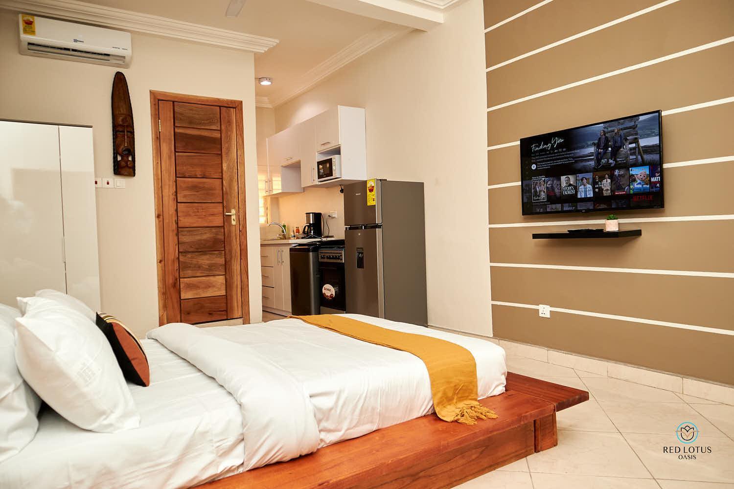 Charming Rooftop Apartments- Strong Wi-Fi & 40percent Long-stay Disc