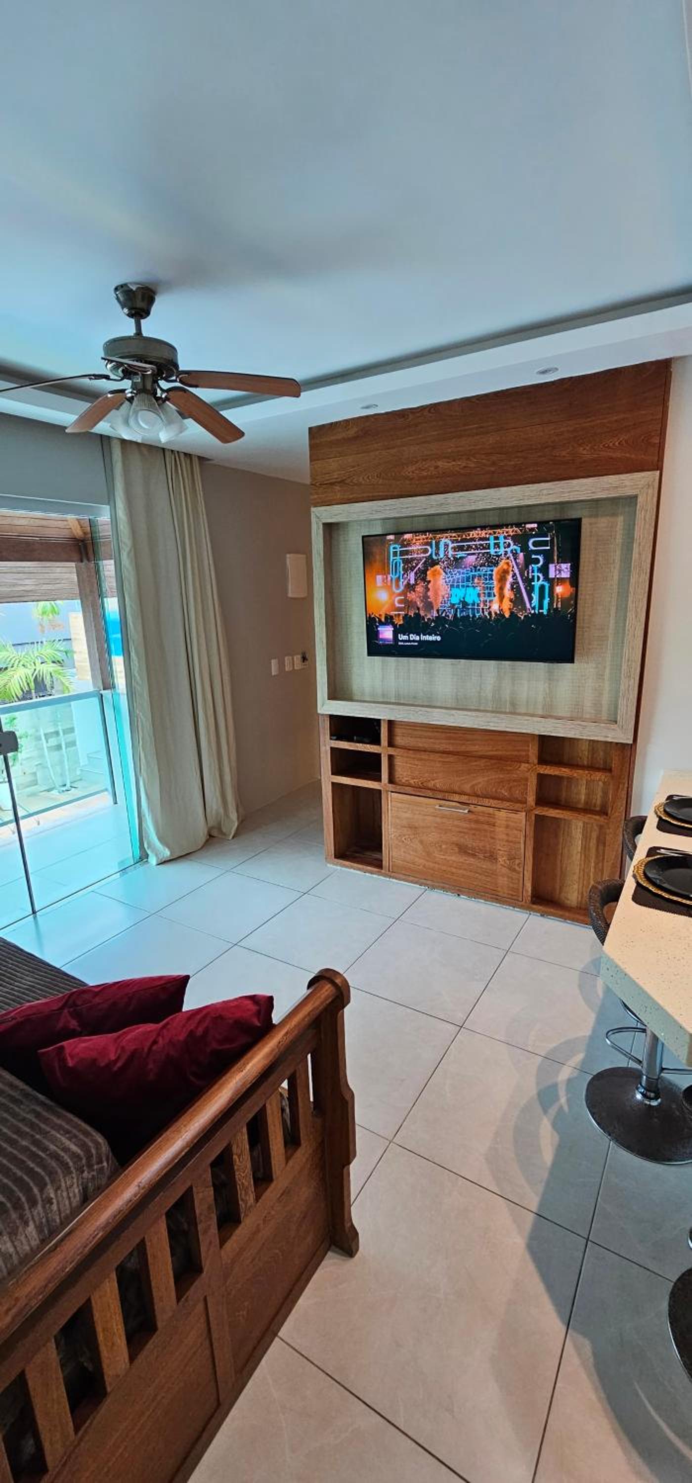 Apartamento c/ hidro e piscina em condomínio