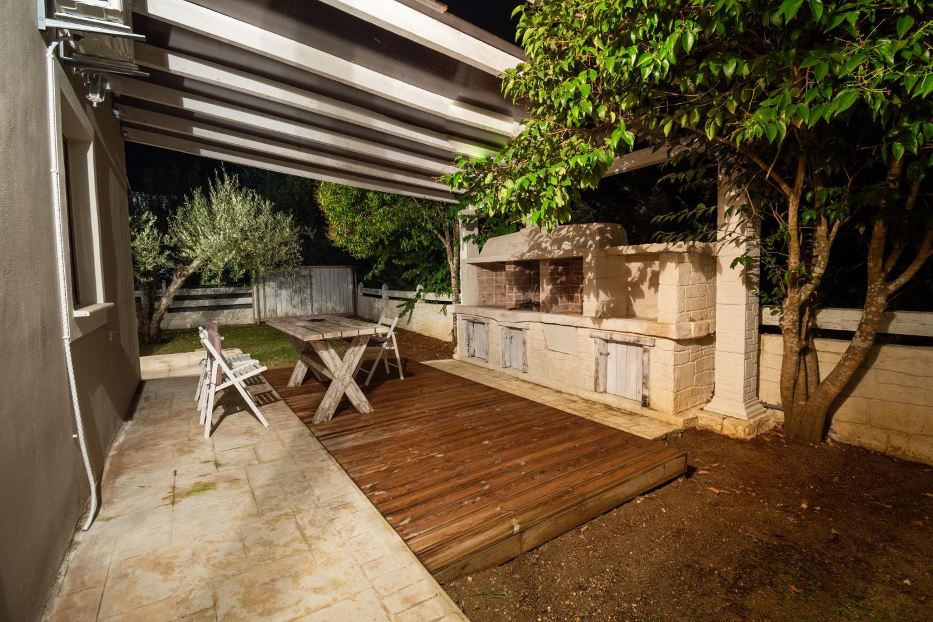 Theonymfi Luxury Villas view 3