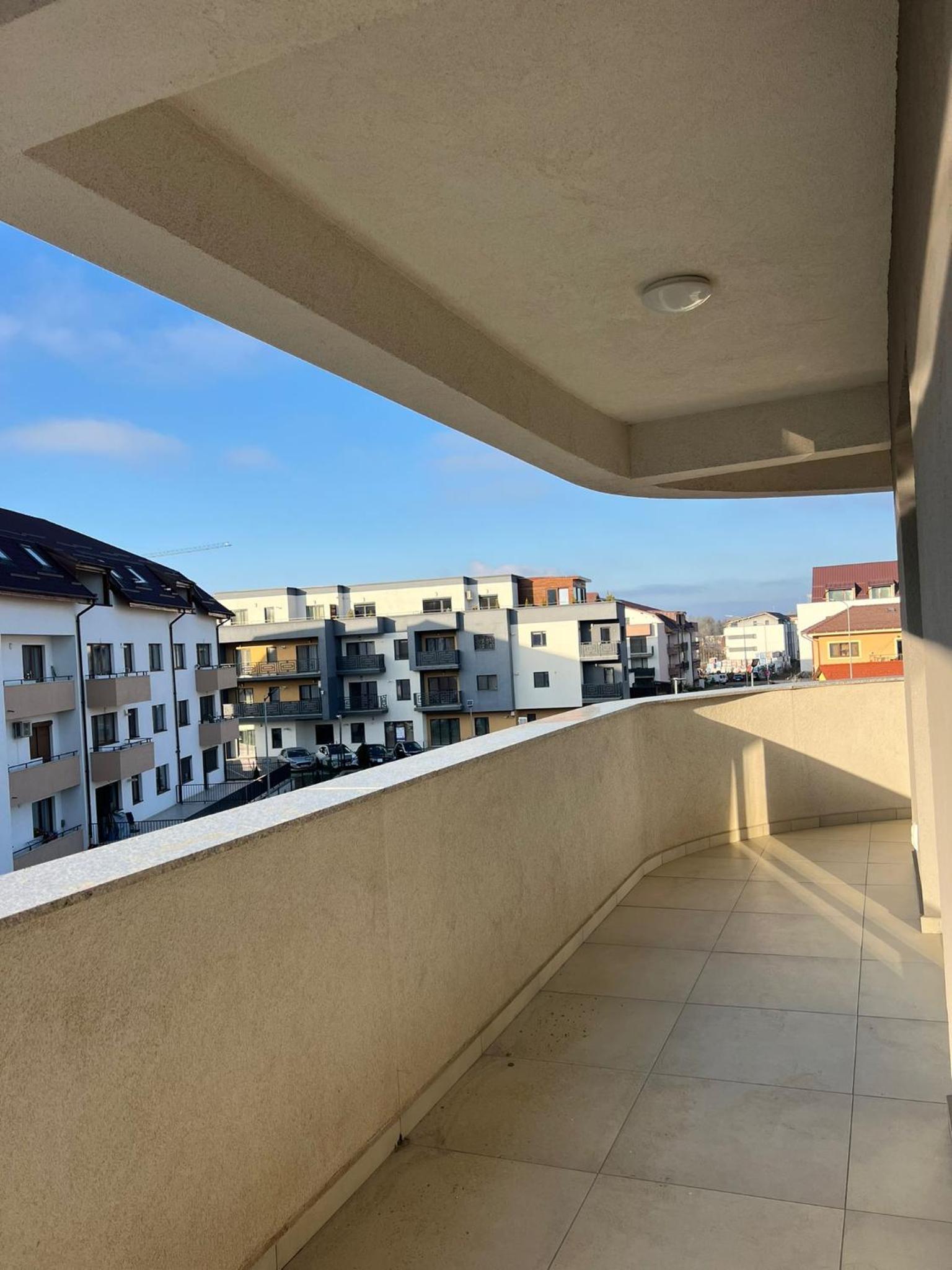 CORESI MALL Large 2 camere, sleeps 6 view 2