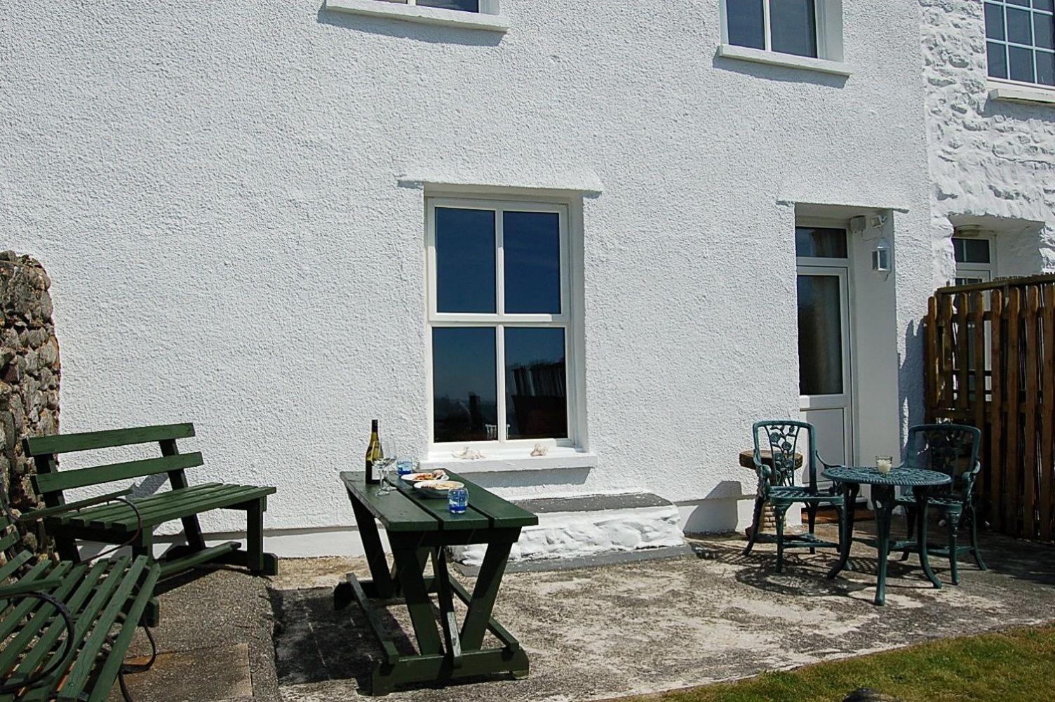 Dolphin Beach House In Tywyn view 2