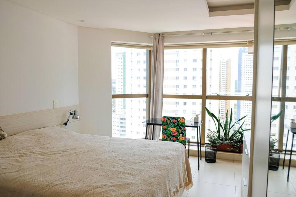 FLAT com piscina, vista para o Aquário e Feng Shui