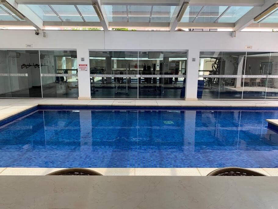FLAT com piscina, vista para o Aquário e Feng Shui