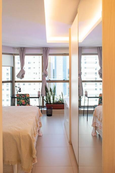 FLAT com piscina, vista para o Aquário e Feng Shui