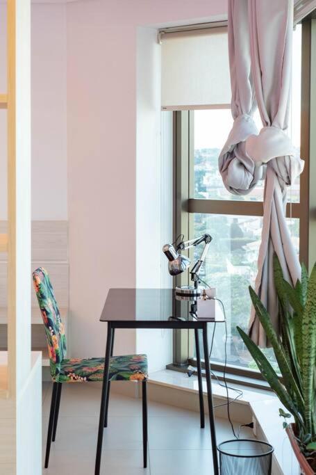 FLAT com piscina, vista para o Aquário e Feng Shui