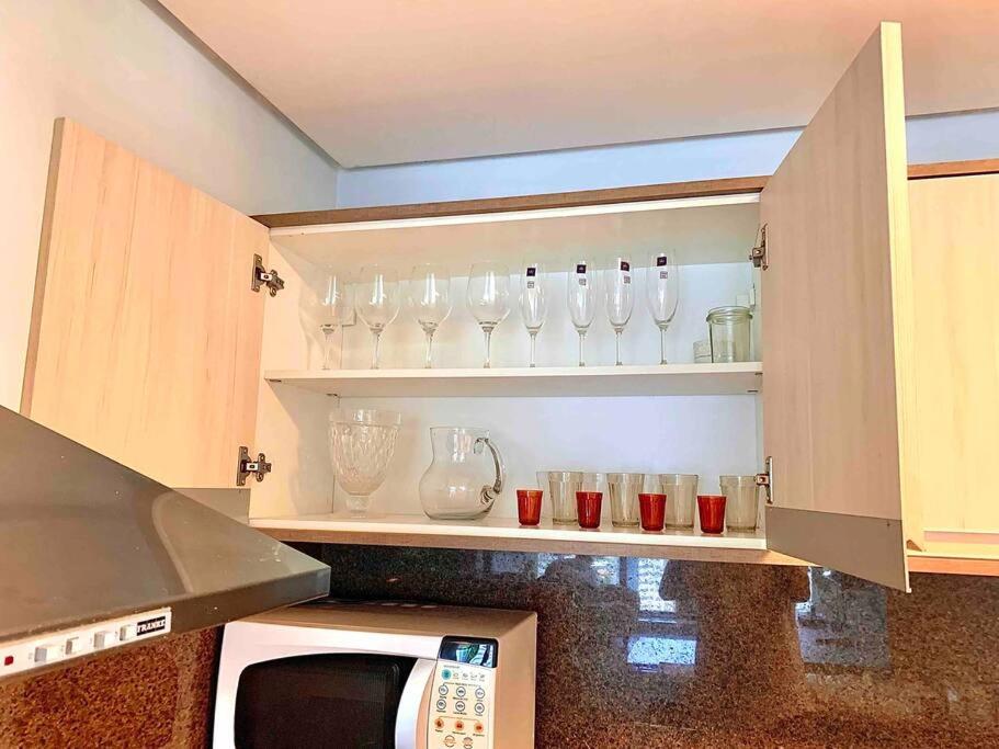 FLAT com piscina, vista para o Aquário e Feng Shui