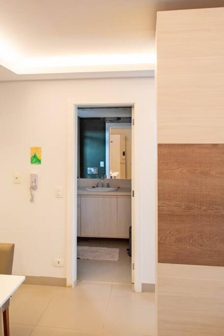 FLAT com piscina, vista para o Aquário e Feng Shui
