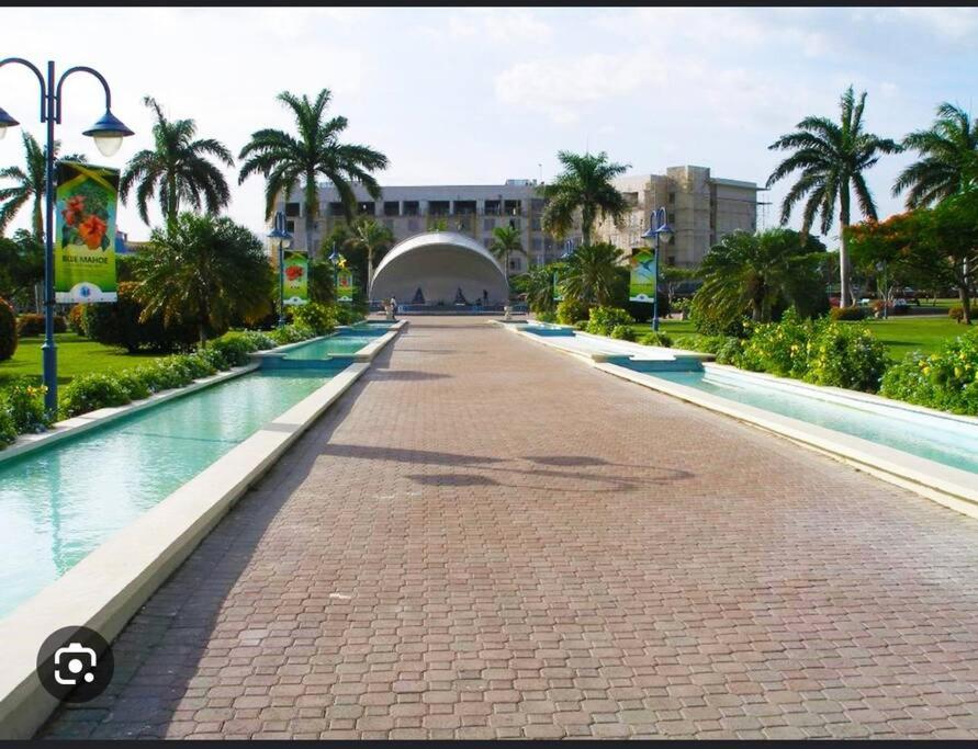 New Kingston Retreat