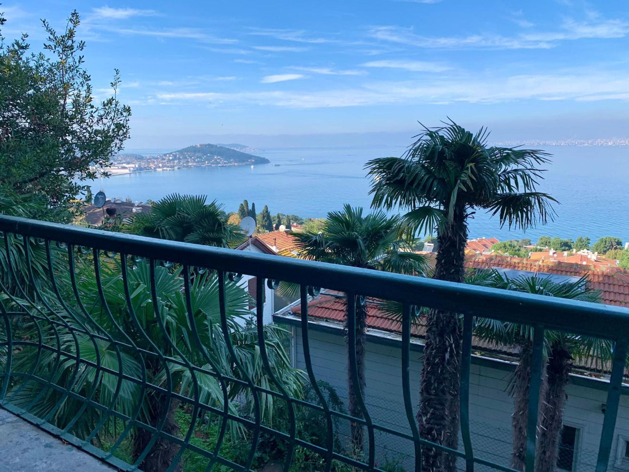 Büyükada Al Köşk view 4