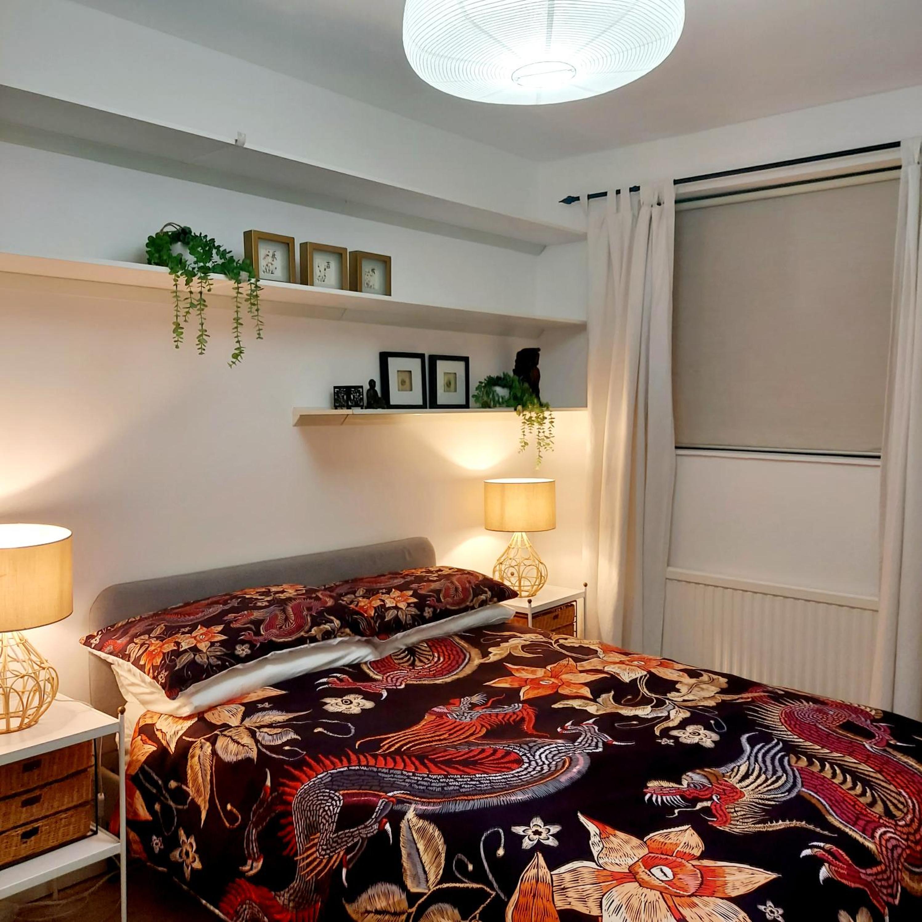 Oriental, 2 Double Bedroom Flat, Royal Greenwich, SE London
