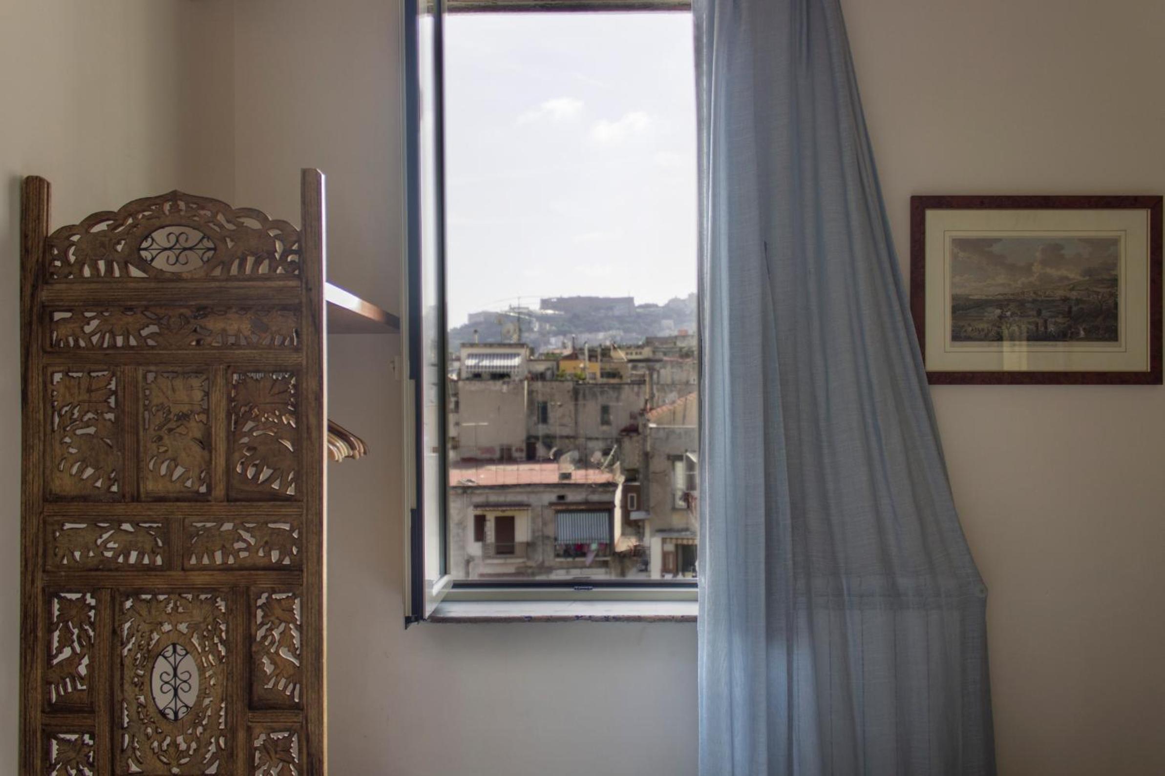 Cerasiello en Naples — hotel room