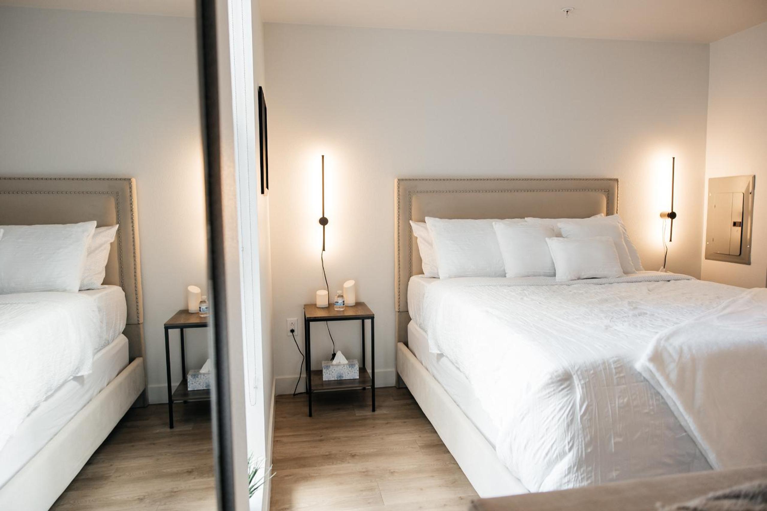 Elegant Apartment in the Heart of Hollywood